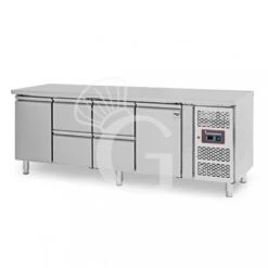 Tavolo Refrigerato 4 Cassetti 2 Porte 700 Mm -2°C/+8°C Per Gastronomia -Vendite GATRODOMUS tavolo frigo con 2 porte e 4 cassetti prof 700 e temperatura 2c8c 2