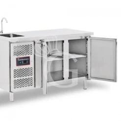 Tavolo Refrigerato 2 Porte Con Lavello,motore A Sinistra,Prof. 700 Mm,temp +2°C/+8°C, Completo Di Rubinetto, Classe Energetica B -Vendite GATRODOMUS tavolo lavello armadiato refrigerato 2 porte prof 700 mm 2c8c motore a sinistra classe energetica e con foro rubinetto o 25 mm 4