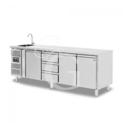 Tavolo Refrigerato 3 Cassetti 3 Porte Con Lavello,motore A Sinistra Prof. 700 Mm, Temp. +2°C/+8°C, Con Rubinetto