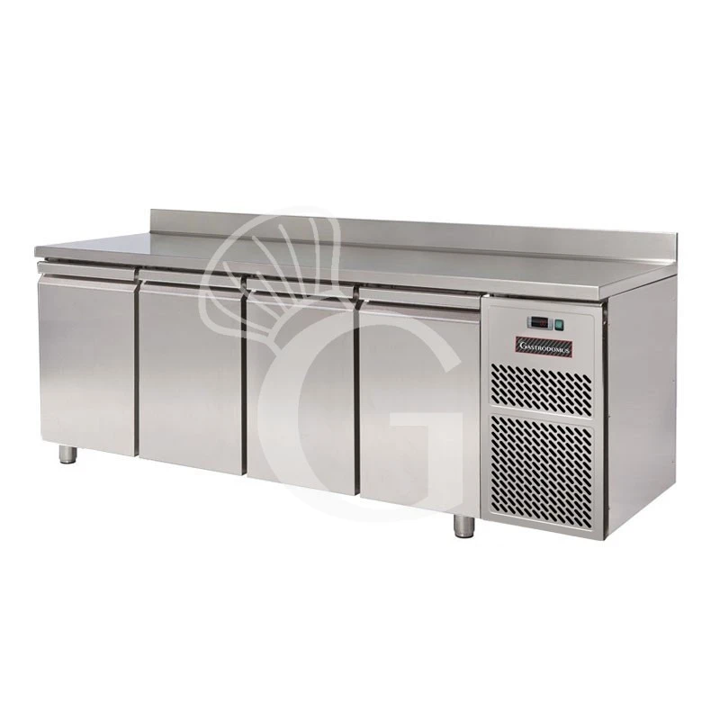 Tavolo Refrigerato 4 Porte Alzatina Prof. 800 0°C/+10°C Classe Energetica A 3 Tavolo Refrigerato 4 Porte Alzatina Prof. 800 0°C/+10°C Classe Energetica A