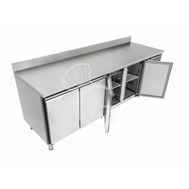 Tavolo Refrigerato 4 Porte Alzatina Su Ruote Prof. 700 Mm -2°C/+8°C Classe Energetica D, Con Ruote Montate 5 Tavolo Refrigerato 4 Porte Alzatina Su Ruote Prof. 700 Mm -2°C/+8°C Classe Energetica D, Con Ruote Montate - immagine 3