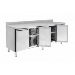 Tavolo Refrigerato 4 Porte Alzatina Su Ruote Prof. 700 Mm -2°C/+8°C Classe Energetica D, Con Ruote Montate 15 Tavolo Refrigerato 4 Porte Alzatina Su Ruote Prof. 700 Mm -2°C/+8°C Classe Energetica D, Con Ruote Montate -Vendite GATRODOMUS tavolo refrigerato 4 porte alzatina su ruote prof 700 mm 2c8c classe energetica d 3