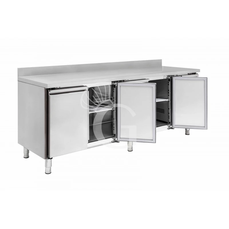 Tavolo Refrigerato 4 Porte Alzatina Su Ruote Prof. 700 Mm -2°C/+8°C Classe Energetica D, Con Ruote Montate 6 Tavolo Refrigerato 4 Porte Alzatina Su Ruote Prof. 700 Mm -2°C/+8°C Classe Energetica D, Con Ruote Montate - immagine 4