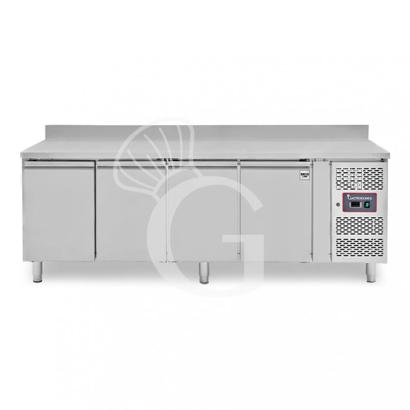 Tavolo Refrigerato 4 Porte Alzatina Prof. 700 Mm -2°C/+8°C Classe Energetica D 3 Tavolo Refrigerato 4 Porte Alzatina Prof. 700 Mm -2°C/+8°C Classe Energetica D