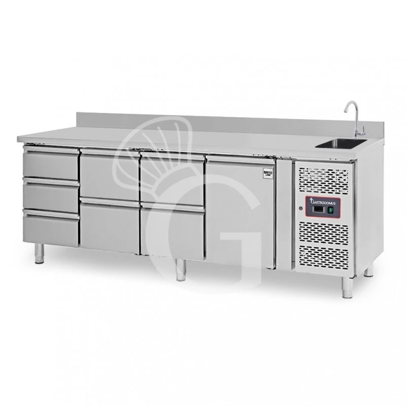 Tavolo Refrigerato 7 Cassetti 1 Porta Con Lavello E Alzatina, Prof. 700 Mm, Temp. +2°C/+8°C, Completo Di Rubinetto 3 Tavolo Refrigerato 7 Cassetti 1 Porta Con Lavello E Alzatina, Prof. 700 Mm, Temp. +2°C/+8°C, Completo Di Rubinetto