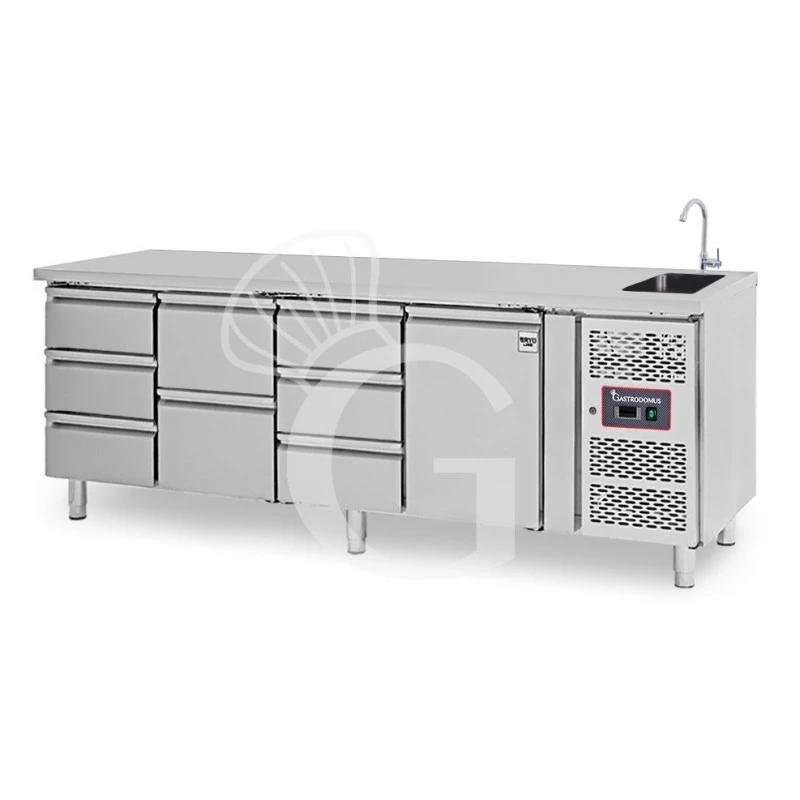 Tavolo Refrigerato 8 Cassetti 1 Porta Con Lavello, Prof. 700 Mm, Temp. +2°C/+8°C, Completo Di Rubinetto 3 Tavolo Refrigerato 8 Cassetti 1 Porta Con Lavello, Prof. 700 Mm, Temp. +2°C/+8°C, Completo Di Rubinetto