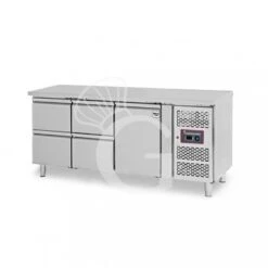 Tavolo Refrigerato 4 Cassetti 1 Porta 700 Mm -2°C/+8°C Per Gastronomia 12 Tavolo Refrigerato 4 Cassetti 1 Porta 700 Mm -2°C/+8°C Per Gastronomia -Vendite GATRODOMUS tavolo refrigerato con 1 porta e 4 cassetti prof 700 e temperatura 2c8c 2