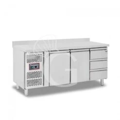 Tavolo Refrigerato 3 Cassetti 2 Porte 700 Mm -2°C/+8°C Alzatina Motore A Sinistra -Vendite GATRODOMUS tavolo refrigerato con 2 porte e 3 cassetti alzatina e prof 700 temperatura 2c8c 2